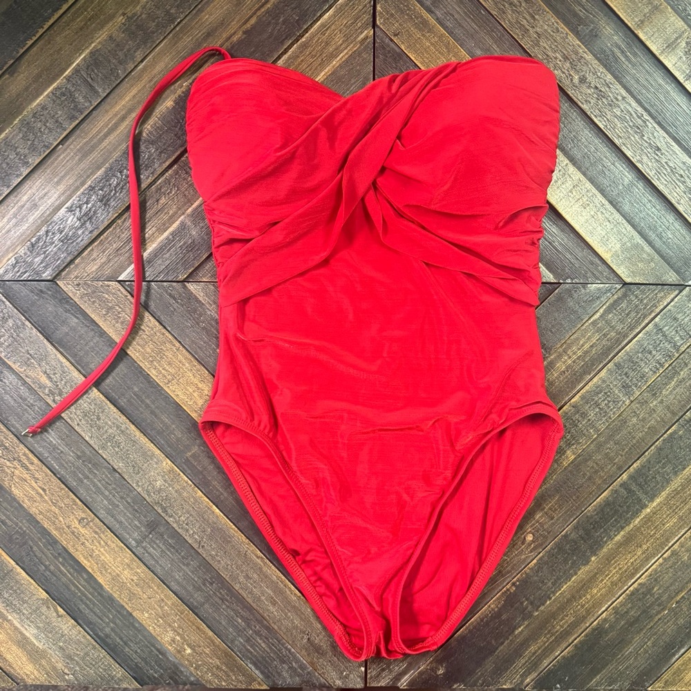 La Blanca Vibrant Red Swimsuit. Size 6